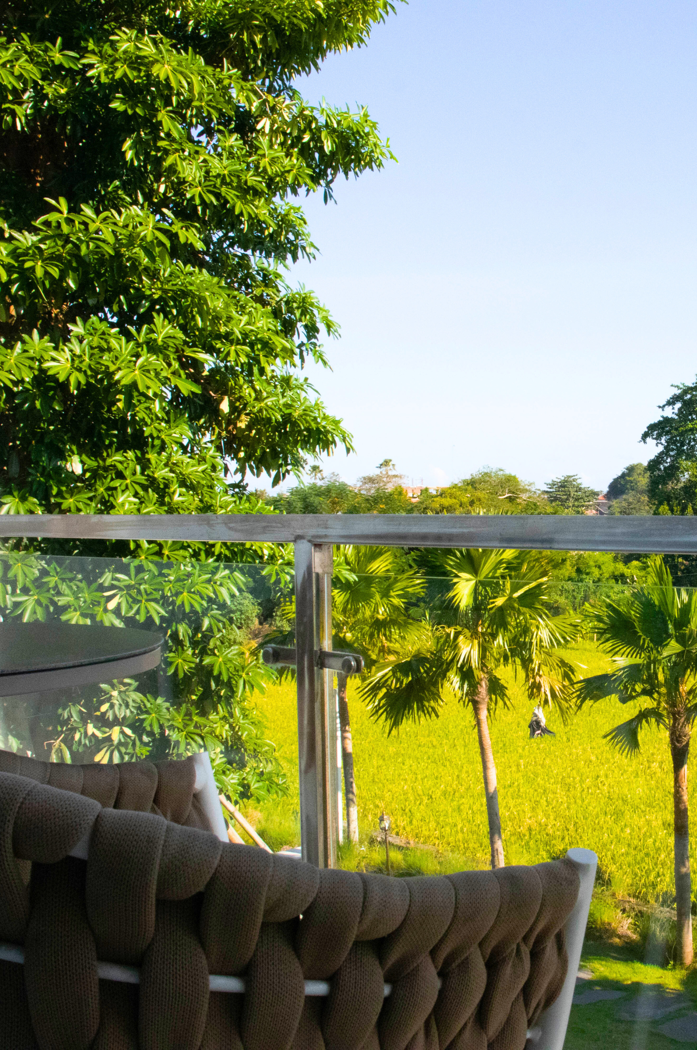 The Balcon Villa Slide 2