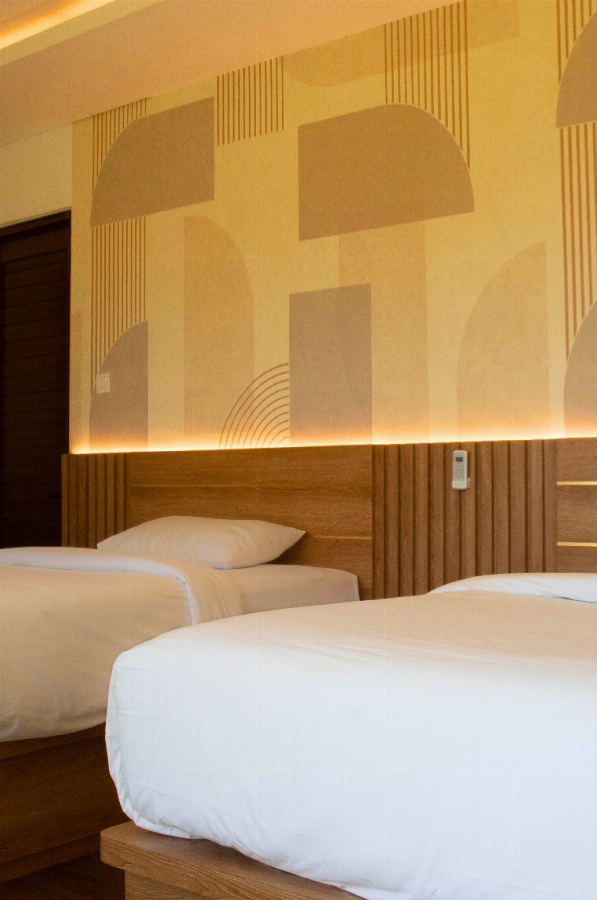 The Suite Villa slide 4