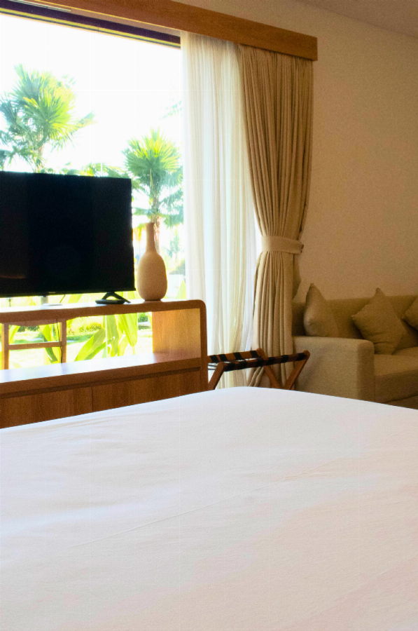 The Suite Villa slide 2